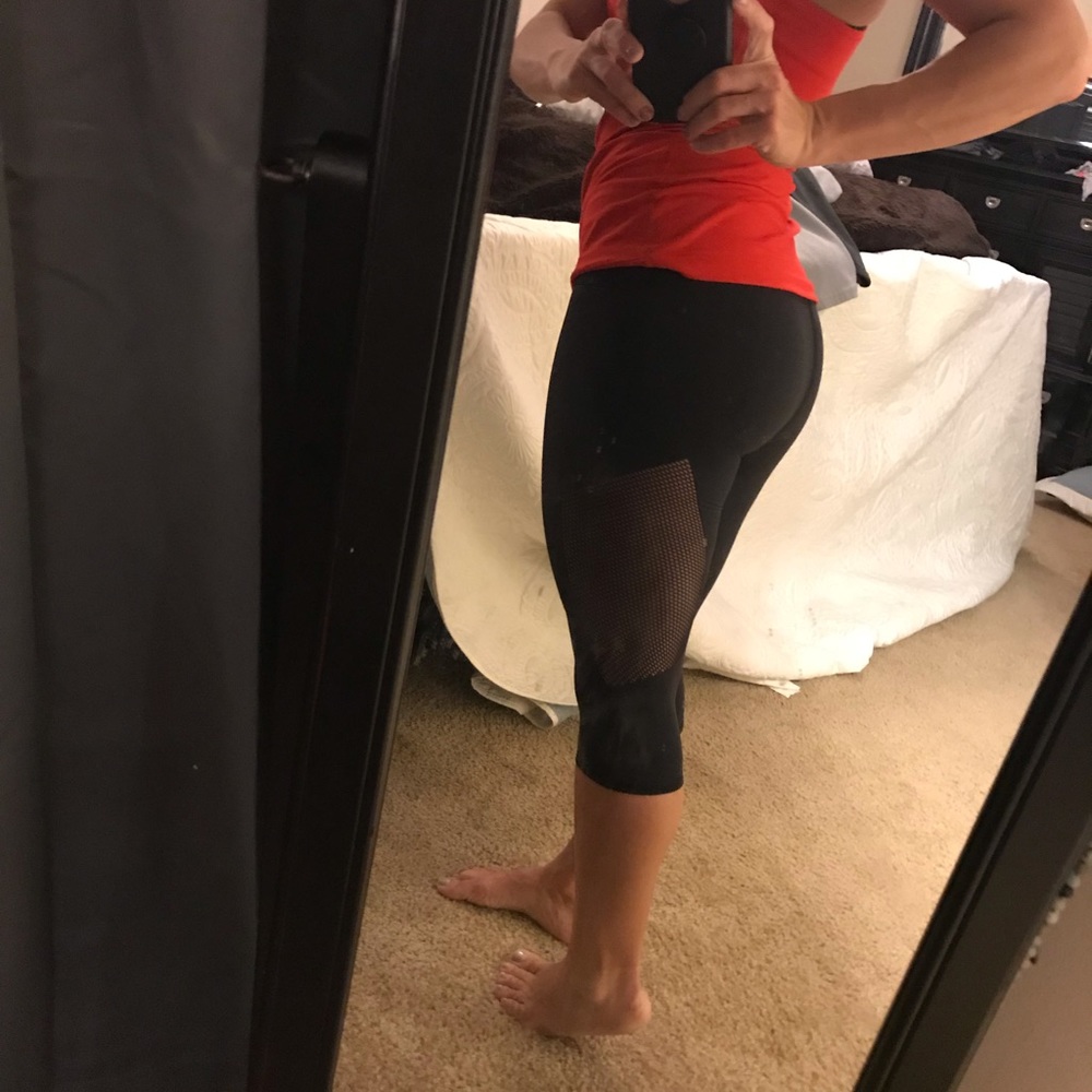 Lululemon crop mesh legging-size 4